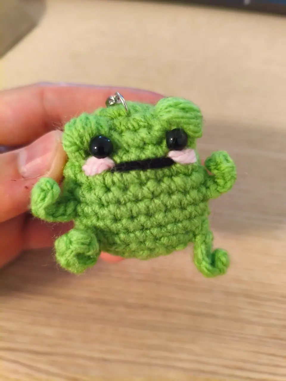 Knit cute frog