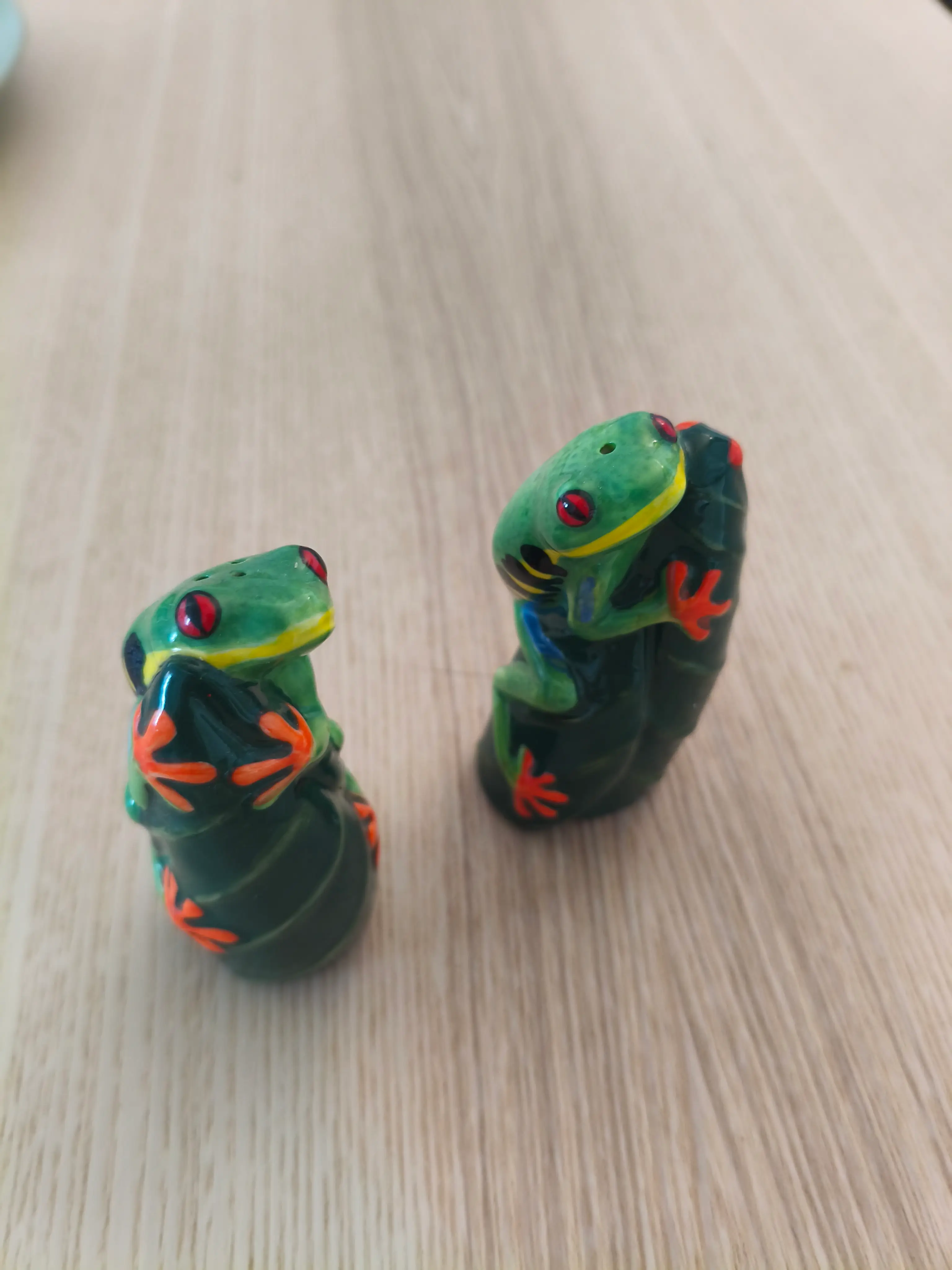 Salt & pepper shakers